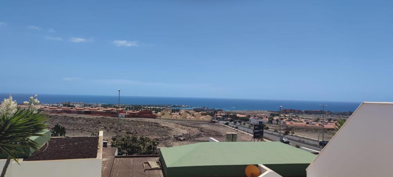 Vistas Al Mar En Caleta De Fuste Villa Bagian luar foto